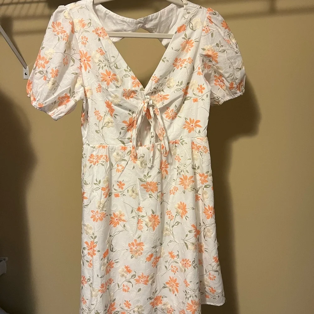 Petal & Pup Floral White Dress - Picture 7 of 9